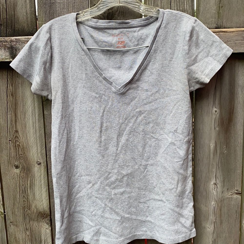 Joe Fresh basic gray tee sz. S